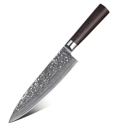 Damast Chefmesser mit VG10-Kern und Rosenholzgriff freigestellt auf weißem Hintergrund