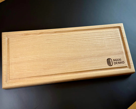Solid wood cutting board with juice groove 45 x 20 x 3.5 cm
