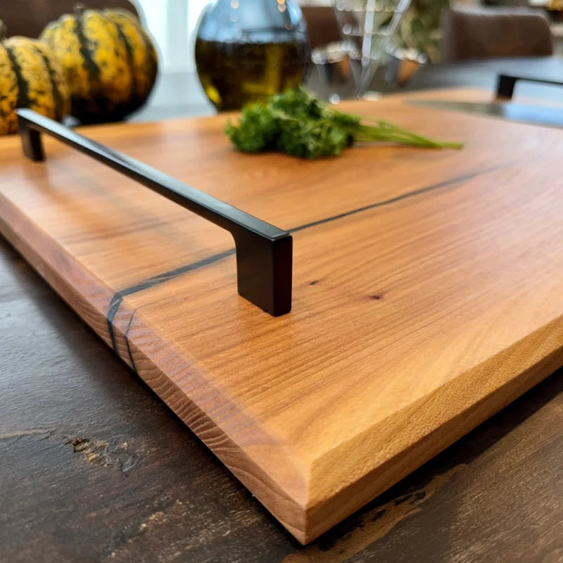 Massivholz Schneidebrett mit Griffen für BBQ und Käseplatte, 65 x 40 x 2,5 cm