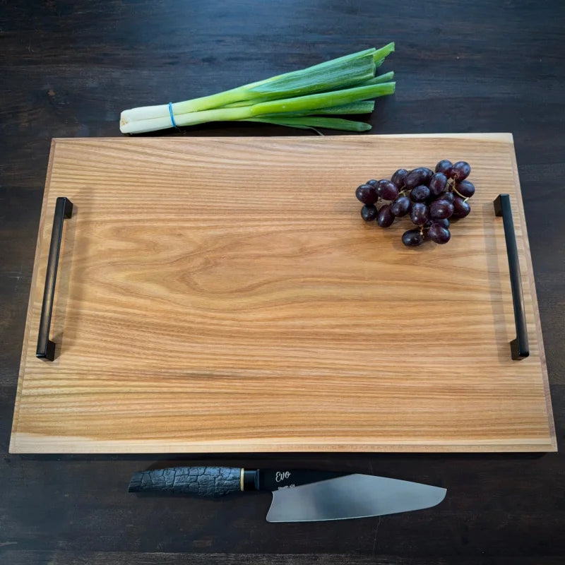 Holz Schneidebrett XXL UNIKAT mit schwarzem Metallgriff für BBQ und kalte Platten