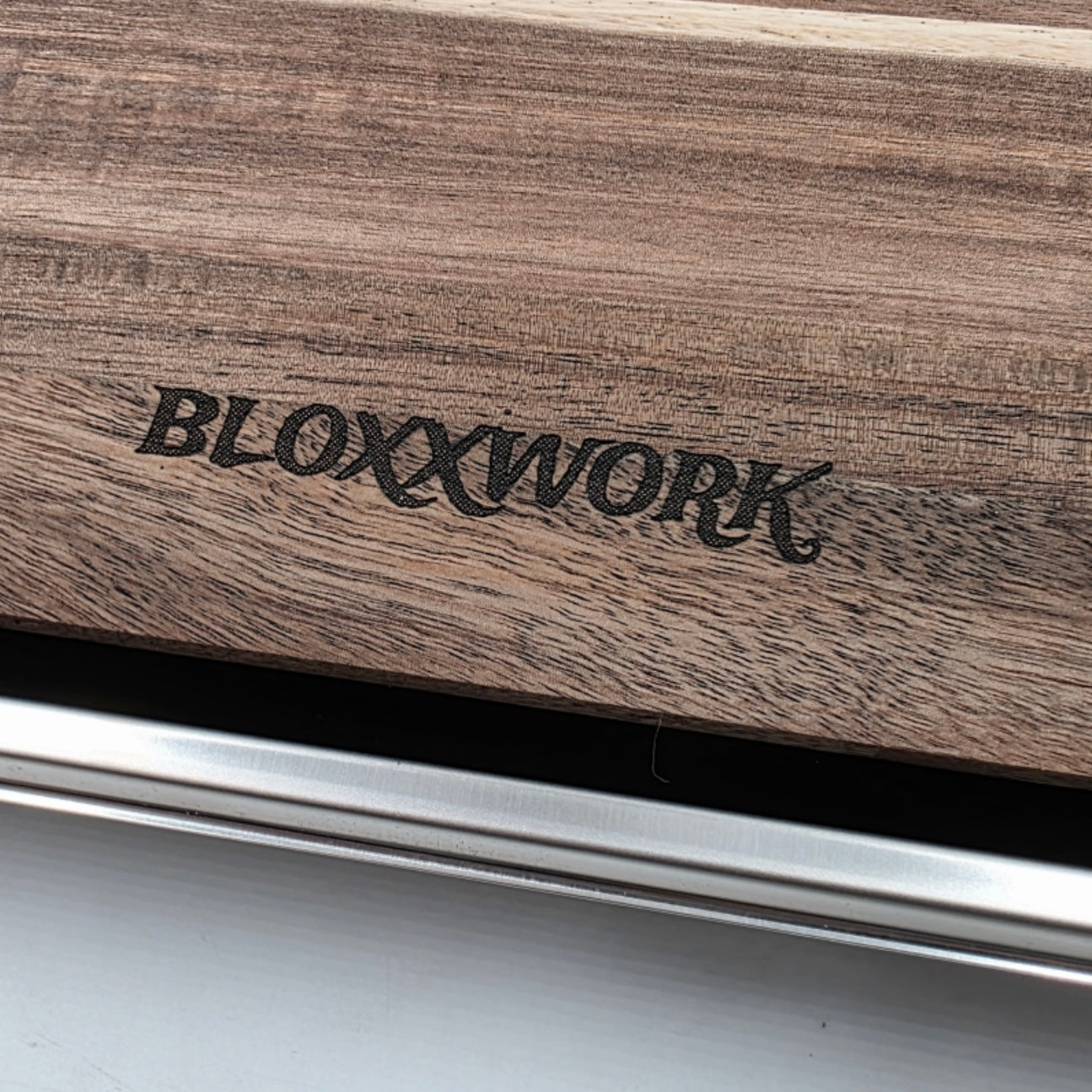 Bloxxwork Black&Wood