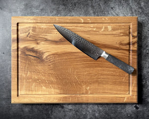 Damast-Chefmesser & Eiche-Schneidebrett im Set – für kraftvolle Küchenarbeit