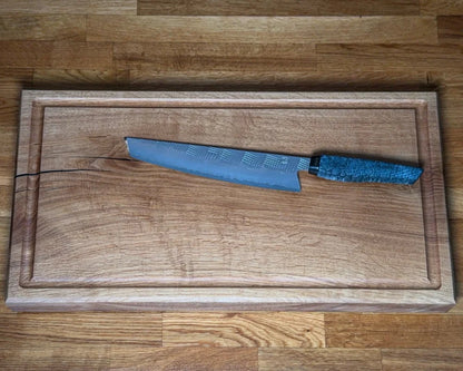 CHEFBRETT Allrounder 50 – Eiche 50×30×4 cm, beidseitig (Saftrille & glatt), 4 cm stark