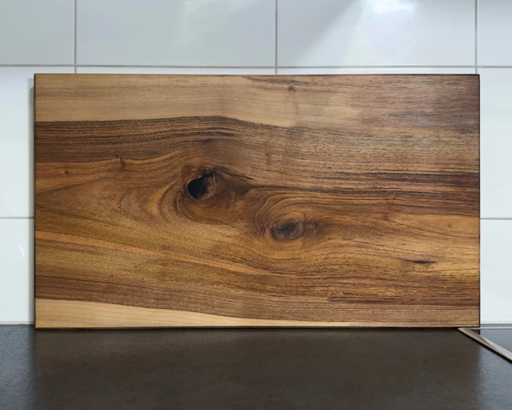 Glatte Rückseite ohne Saftrille – Nussbaum Schneidebrett 70x40x4 cm CHEFBRETT XXL PowerBlock