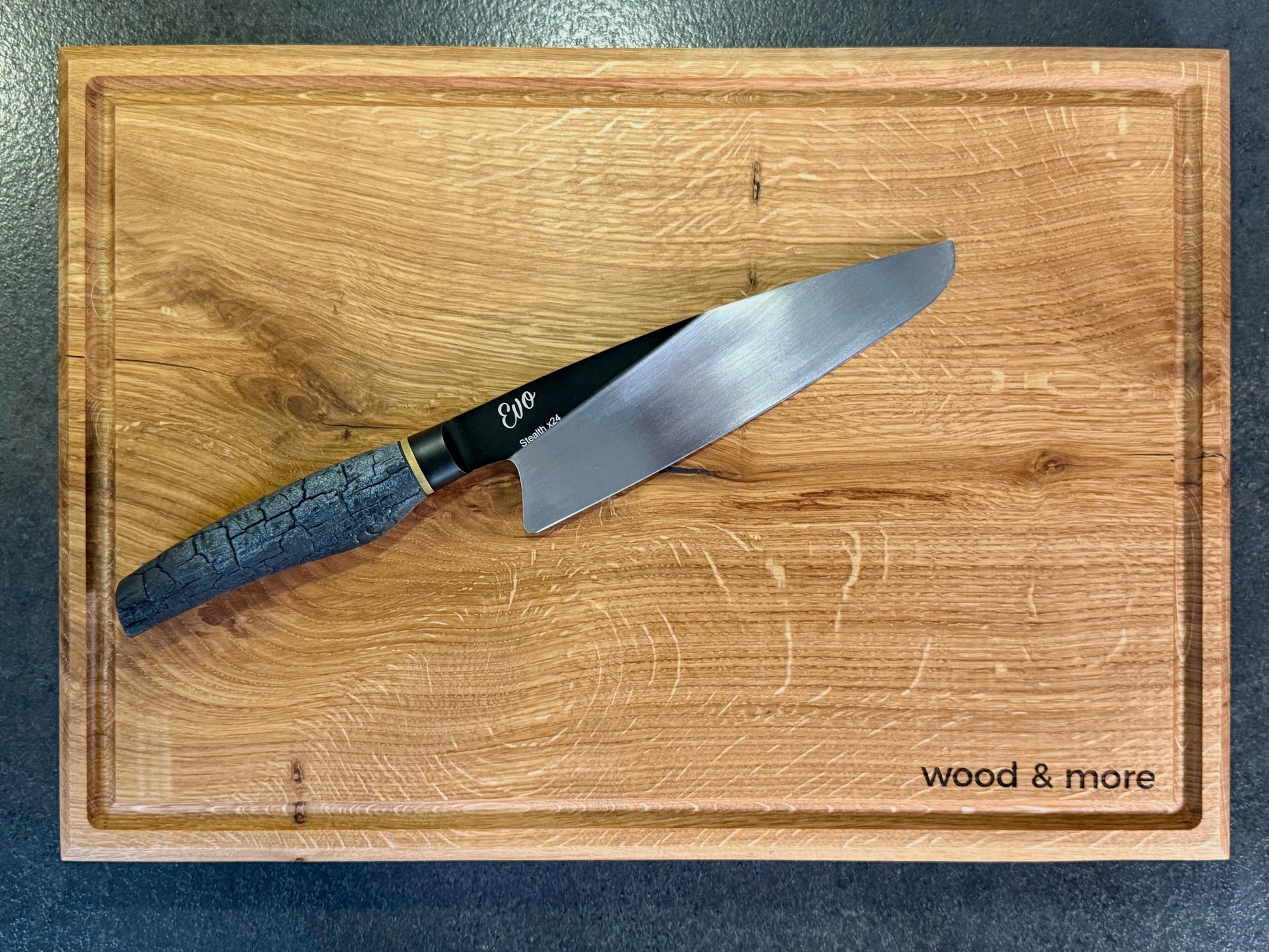 Chefstation mit Holzbrett & Konsole – ideal für mise en place beim Grillen