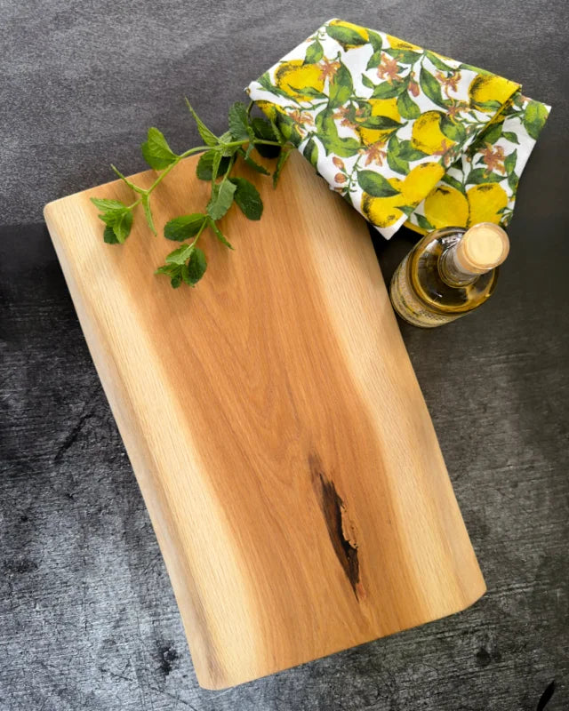Eiche Antipasti Brett 44x26-28 – kompaktes Servier- & Schneidebrett aus Vollholz