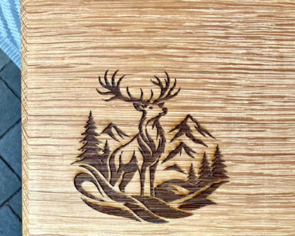 Schneidebrett Gravur Beispiel auf massivem Holzbrett von wood & more