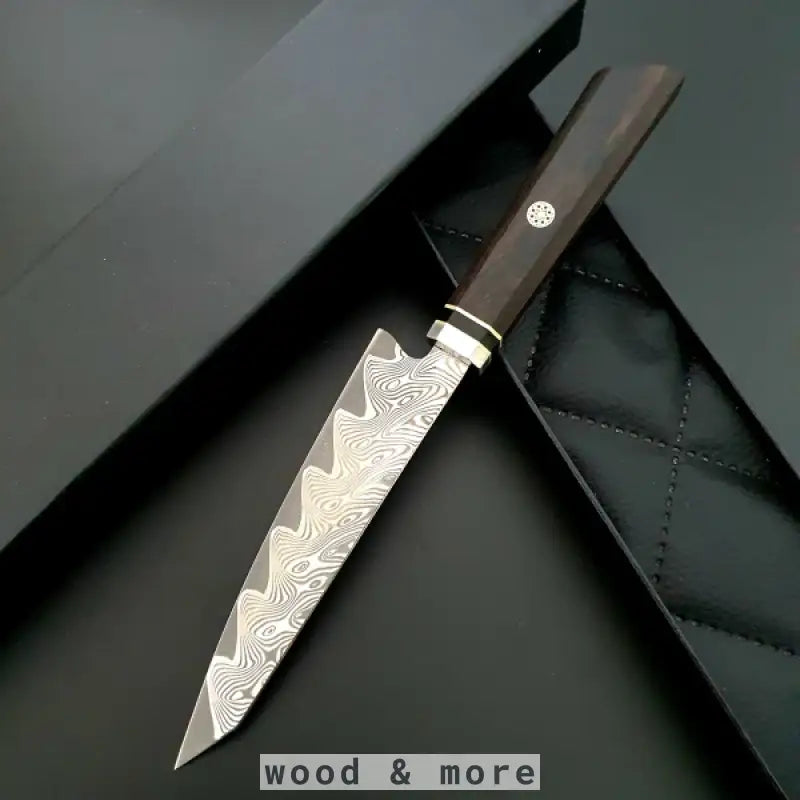 Damast Santokumesser mit Rosenholzgriff und dekorativer Klinge aus VG10 Stahl