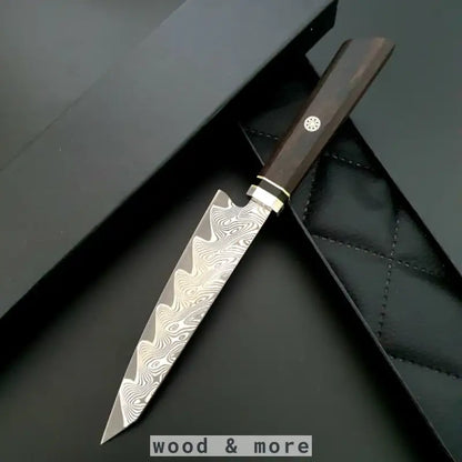 Damast Santokumesser mit Rosenholzgriff und dekorativer Klinge aus VG10 Stahl