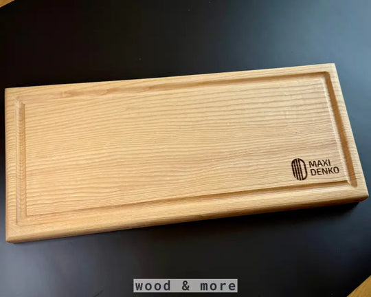 Solid wood cutting board with juice groove 45 x 20 x 3.5 cm