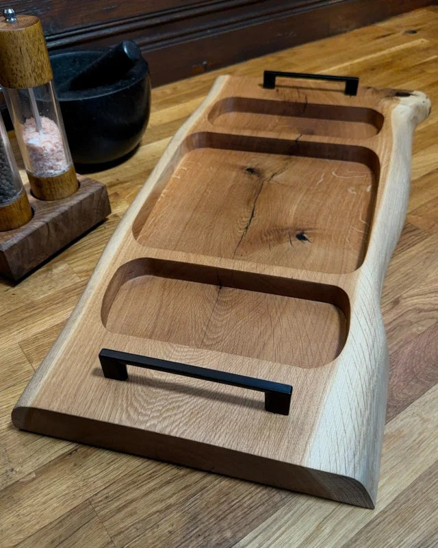 Pitmaster Board Centerpiece – Eiche | mit Schwarzgriffen | 70×32×4 cm