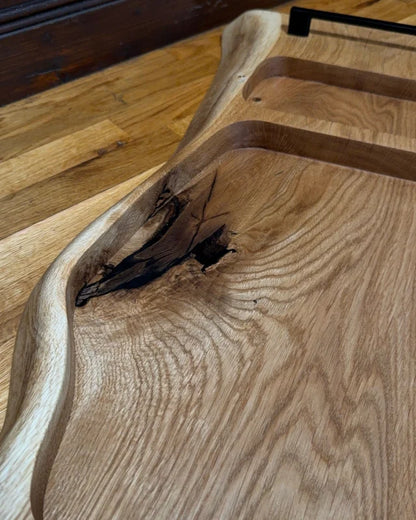 Pitmaster Board ContourEdge – Eiche | mit Schwarzgriffen | 80×32×4 cm