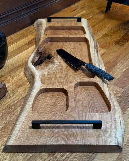 Pitmaster Board ContourEdge – Eiche | mit Schwarzgriffen | 80×32×4 cm