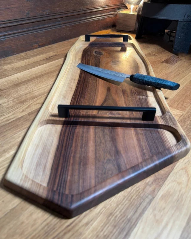 Seitliche Ausfräsung links mit Dip im Schälchen, Perspektive