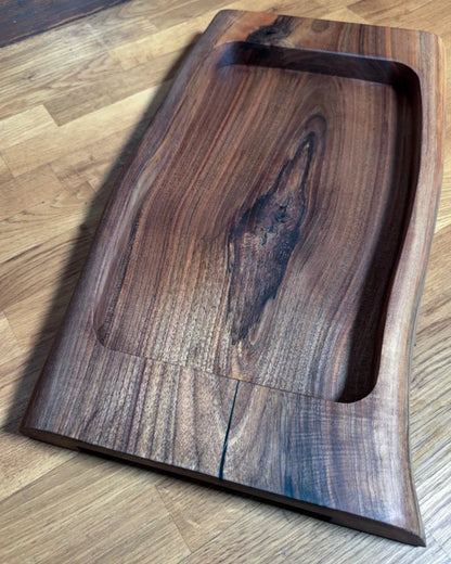Pitmaster Board Freeform – Nussbaum Naturform | 47×27×4 cm | mit Griffmulden