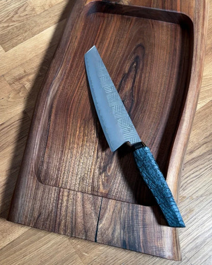 Pitmaster Board Freeform – Nussbaum Naturform | 47×27×4 cm | mit Griffmulden