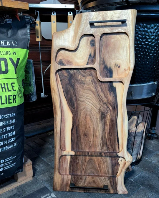 Pitmaster Board Gallery – Nussbaum | 85×36×2,5 cm | mit Metallgriffen