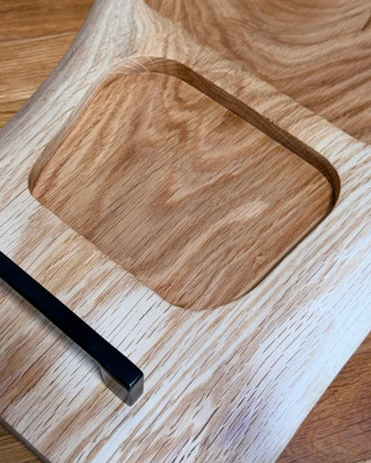 Pitmaster Board Quadra – Eiche | 86×22–30×3 cm |, 4 Aussparungen, Metallgriffe