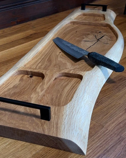 Pitmaster Board Quadra – Eiche | 86×22–30×3 cm |, 4 Aussparungen, Metallgriffe