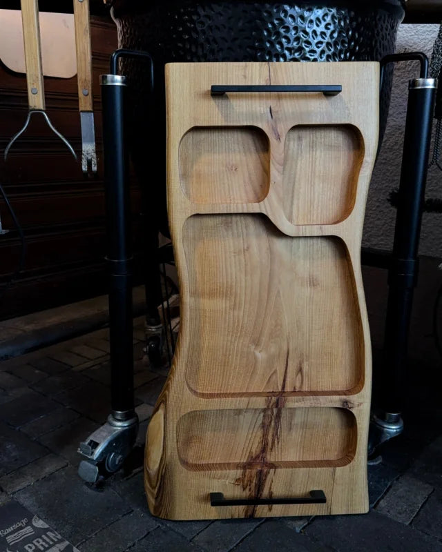 Pitmaster Board QuadraFlow – Eiche | mit Schwarzgriffen | 71×34×4 cm