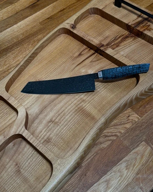 Pitmaster Board QuadraFlow – Eiche | mit Schwarzgriffen | 71×34×4 cm