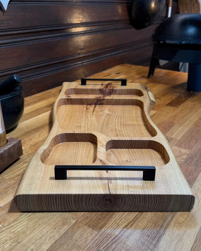 Pitmaster Board QuadraFlow – Eiche | mit Schwarzgriffen | 71×34×4 cm