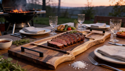 Pitmaster Board Trio – Eiche | 66×32×4 cm | 3 Aussparungen, Metallgriffe