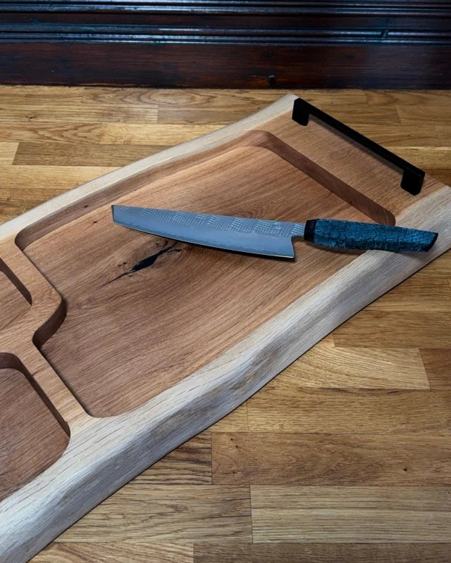 Pitmaster Board Trio – Eiche | 66×32×4 cm | 3 Aussparungen, Metallgriffe