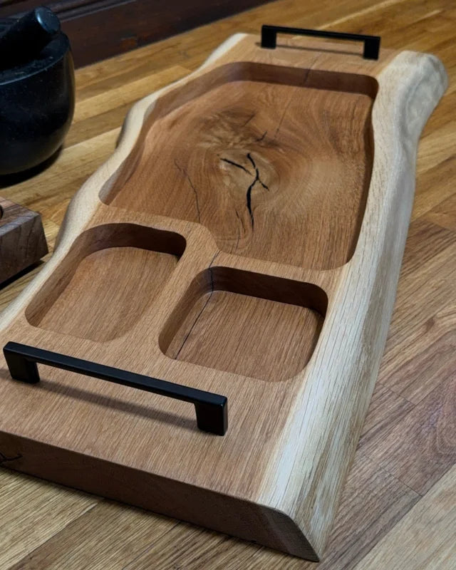 Pitmaster Board Wingline – Eiche | mit Schwarzgriffen | 70×30×4 cm