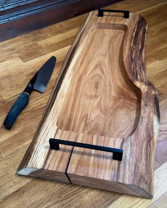 Pitmaster Flow – Eiche 75 × 27-30 x 4 cm Board mit fließender Ausfräsung
