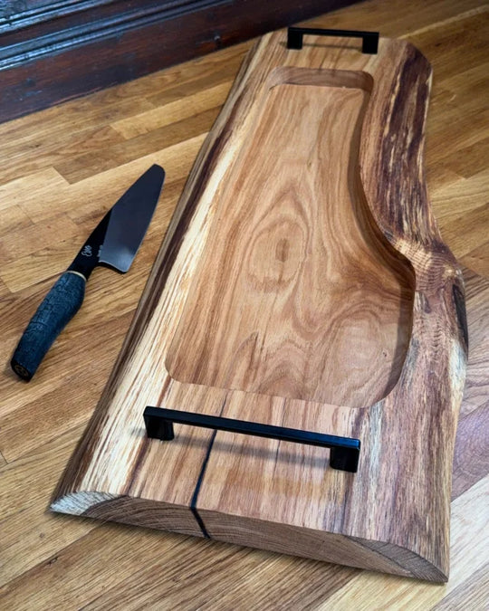 Pitmaster Flow – Eiche 75 × 27-30 x 4 cm Board mit fließender Ausfräsung