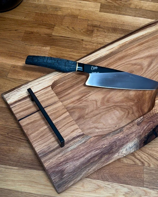 Pitmaster Flow – Eiche 75 × 27-30 x 4 cm Board mit fließender Ausfräsung
