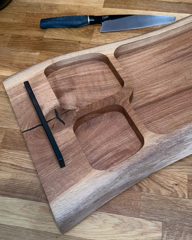 Eiche BBQ-Servierbrett mit 3 Ablagen – ideal zum Anrichten von Steaks und Beilagen