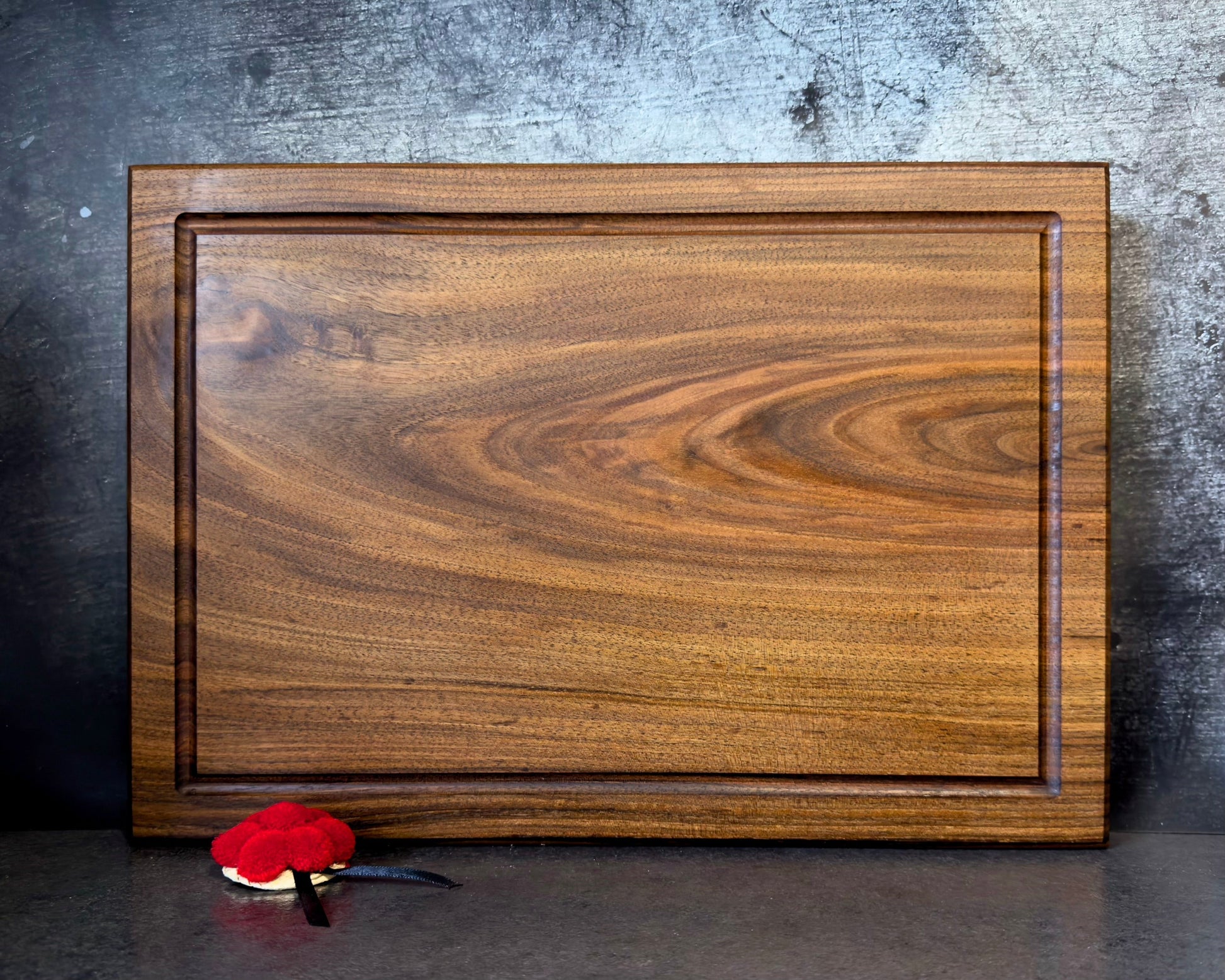 Chefbrett 46x32 cm Nussbaum – mit und ohne Edelstahl-Konsole erhältlich