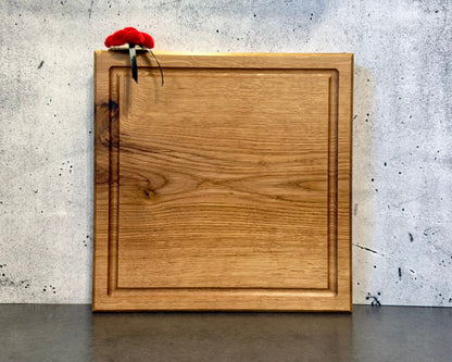 Schneidebrett Eiche 30x30 cm – CHEFBRETT S kompakt mit Saftrille