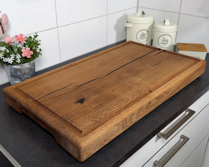 Schneidebrett Eiche 70×40×6 cm mit tief gefräster Saftrille, Heavy Board für BBQ