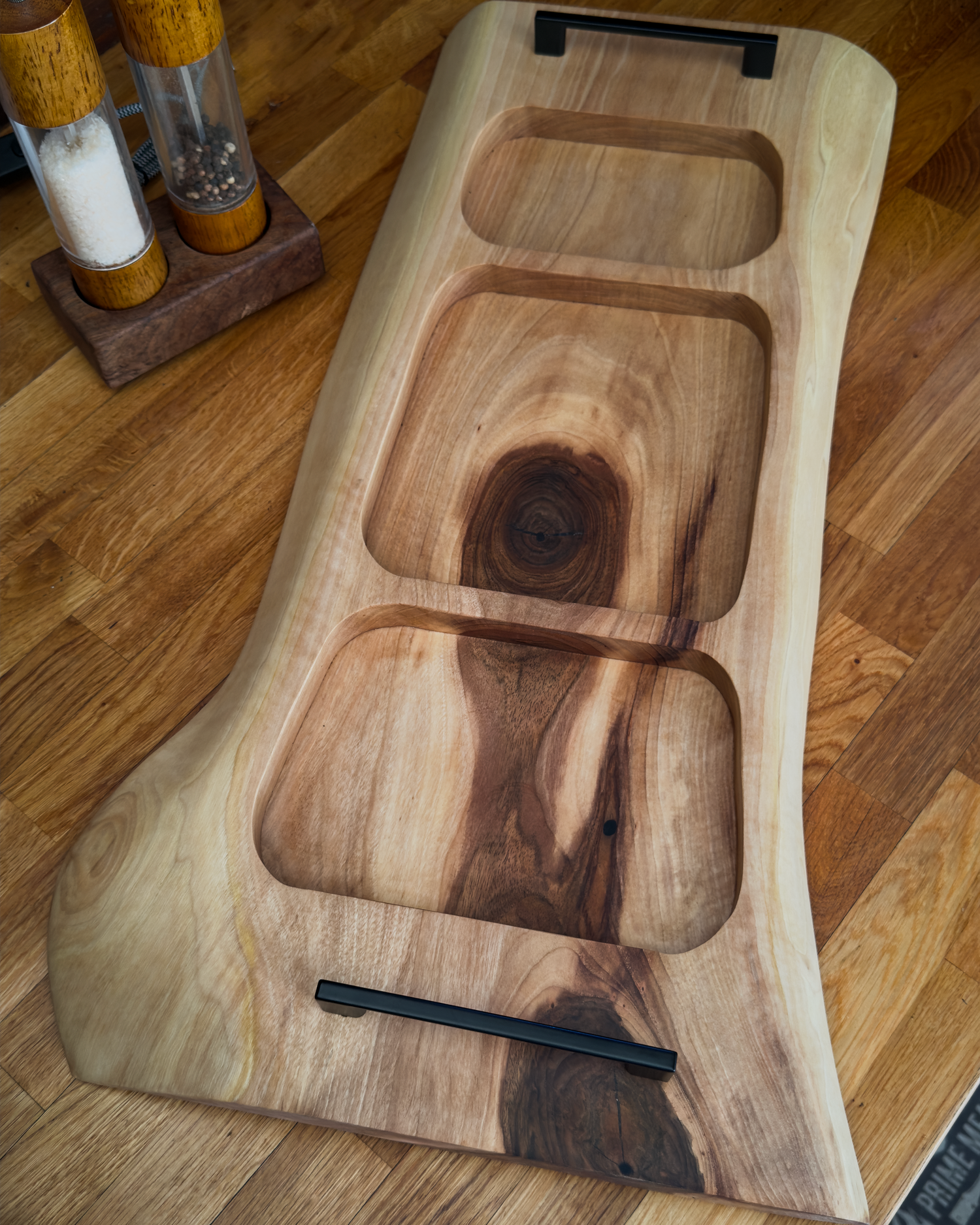 The Nutty Noble – Pitmaster Board XL Nussbaum Servierbrett | 70 × 30 × 4 cm