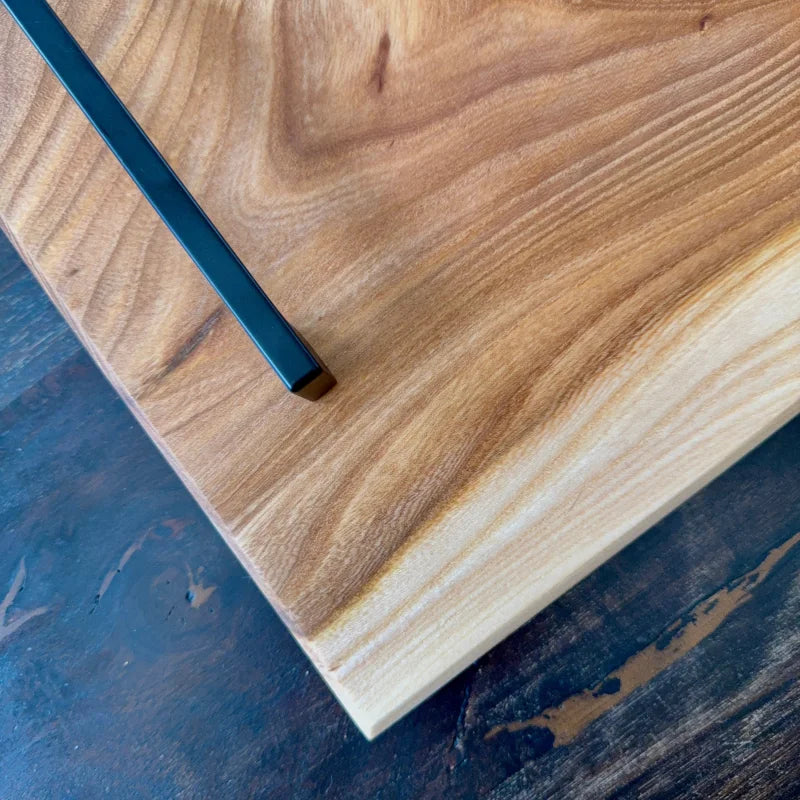 Holz Schneidebrett 70 x 35 mit einzigartigem Maserungsmuster für hochwertige Küchenarbeit