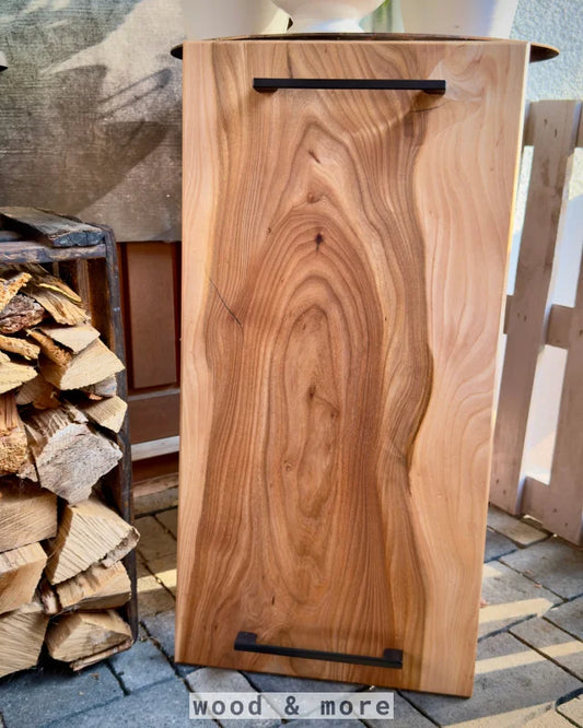 CaterBoard Ulme 70x35x2,3cm – Massivholz Servierbrett handgefertigt für BBQ & Küche