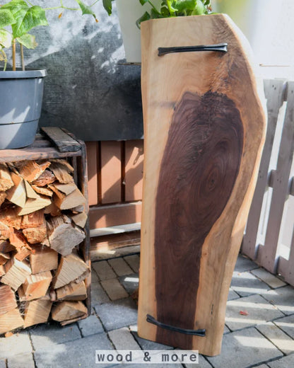 CaterBoard Nussbaum 80x24-30x2,5cm – Massivholz Servierbrett handgefertigt für BBQ & Küche