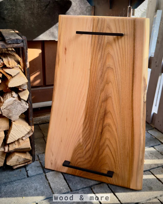 CaterBoard Ulme 60x30-38x2,2cm – Hochwertiges Servierbrett Massivholz für Küche & BBQ
