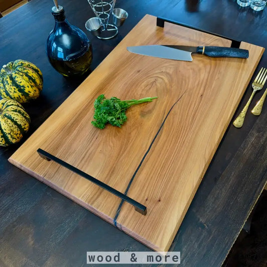 Massivholz Schneidebrett mit Griffen, perfekt für BBQ und Käseplatten, UNIKAT Cut Smoke King