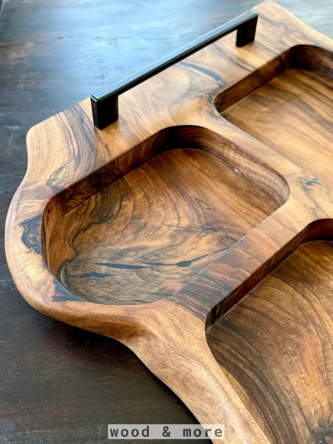 Holz Servierbrett Walnuss mit Griff, perfekt für BBQ und Küche im UNIKAT Design