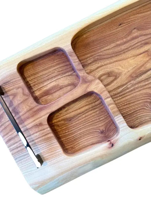 Holz Servierbrett groß mit quadratischen Fächern aus Ulme für Grill und Gastro
