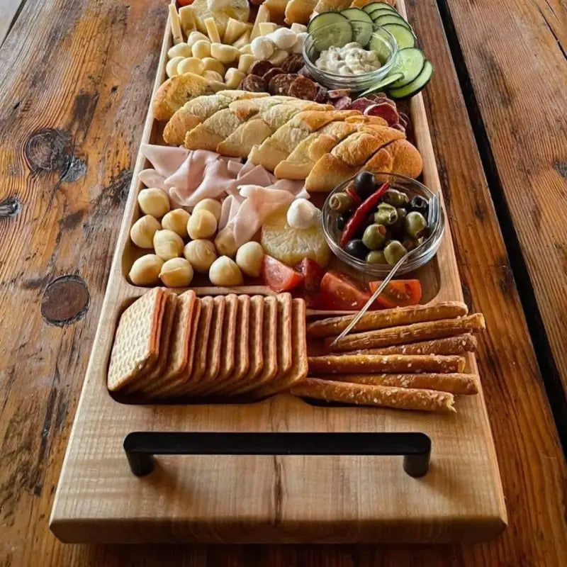 UNIQUE: Smokehouse Hero – XXL wooden serving board made of elm for grills and restaurants | 110 x 34 x 4 cm
