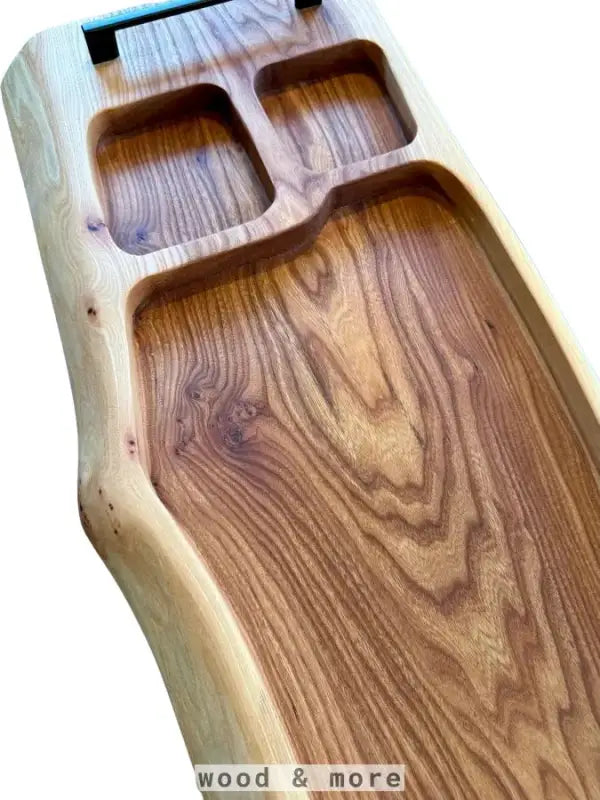 Holz Servierbrett groß mit drei Fächern aus natürlichem Holz für BBQ und Gastro