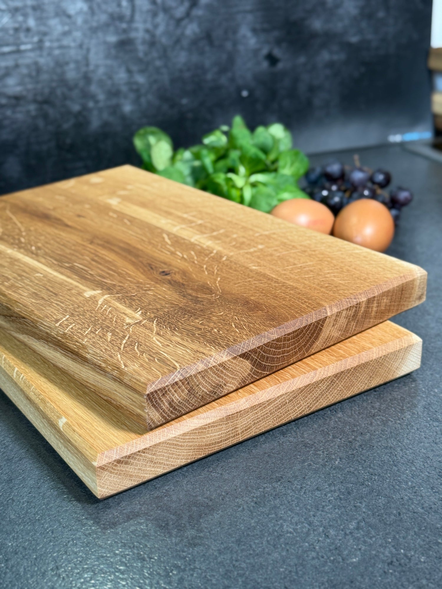 Handgeöltes Eichenbrett für Frühstück, Brotzeit und Servieren