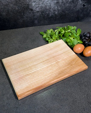 Vesperbrett Esche 30×20 cm – Frühstücksbrett & kleines Schneidebrett | CHEFBRETTCHEN Natur